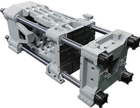 对伺服节能塑料注塑机夹紧和注射装置的改变